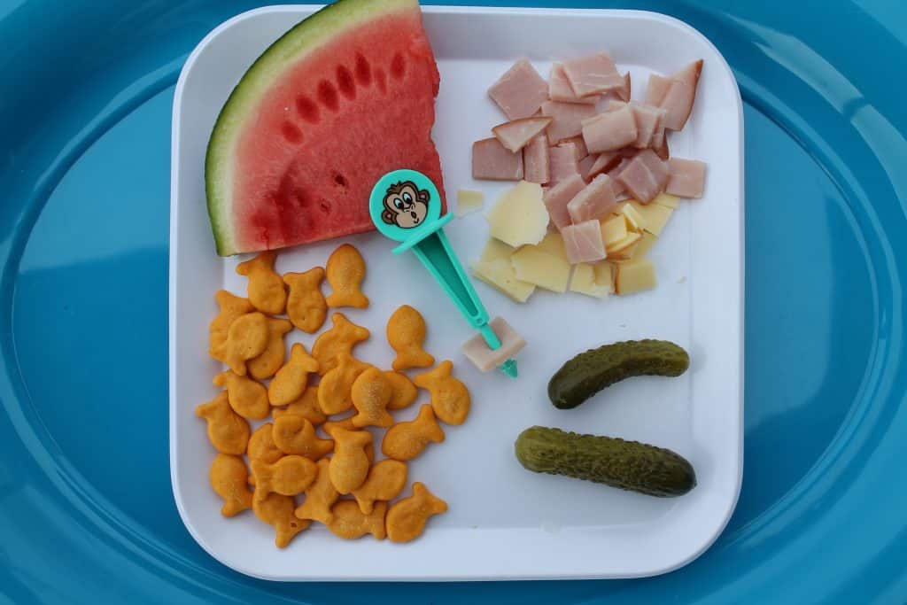 Las ideas de comidas para niños pequeños más fáciles para el desayuno, la comida, la cena y los comedores quisquillosos.