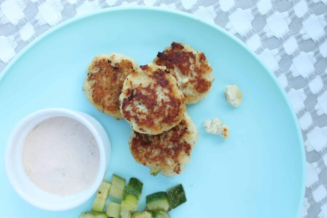 An easy kid friendly fish recipe your child will eat, fish cakes for kids. Quick and yummy with a tasty dip.