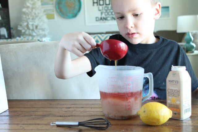 Soothing popsicles for sore throat made easily in a few minutes, with only 2 ingredients! And, they boost your immune system too.