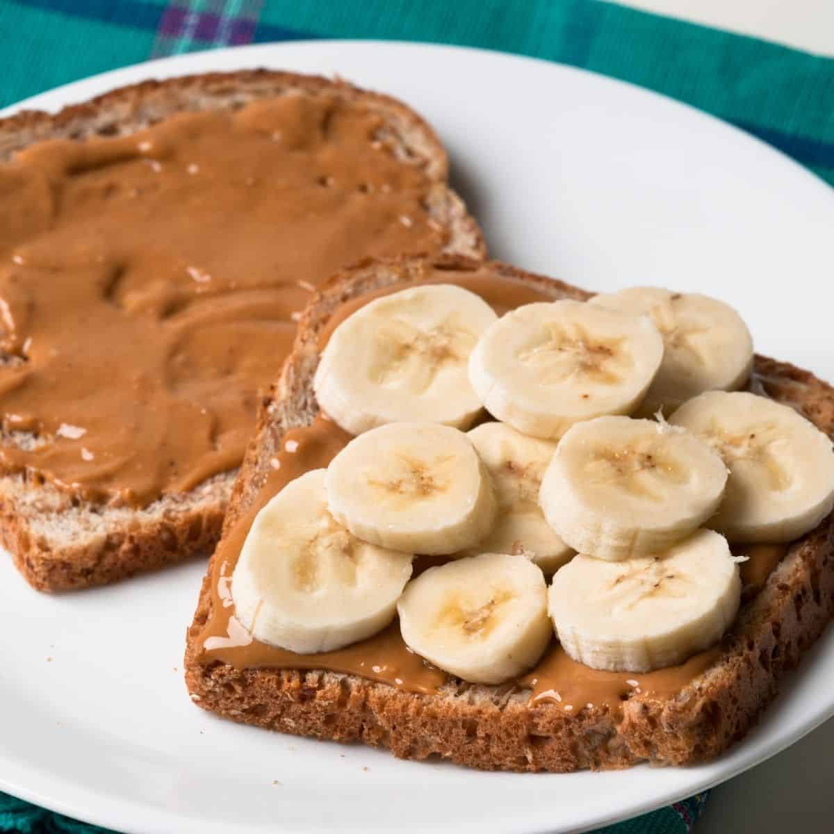 https://yourkidstable.com/wp-content/uploads/2018/08/Peanut-butter-banana-5-1-1.jpg