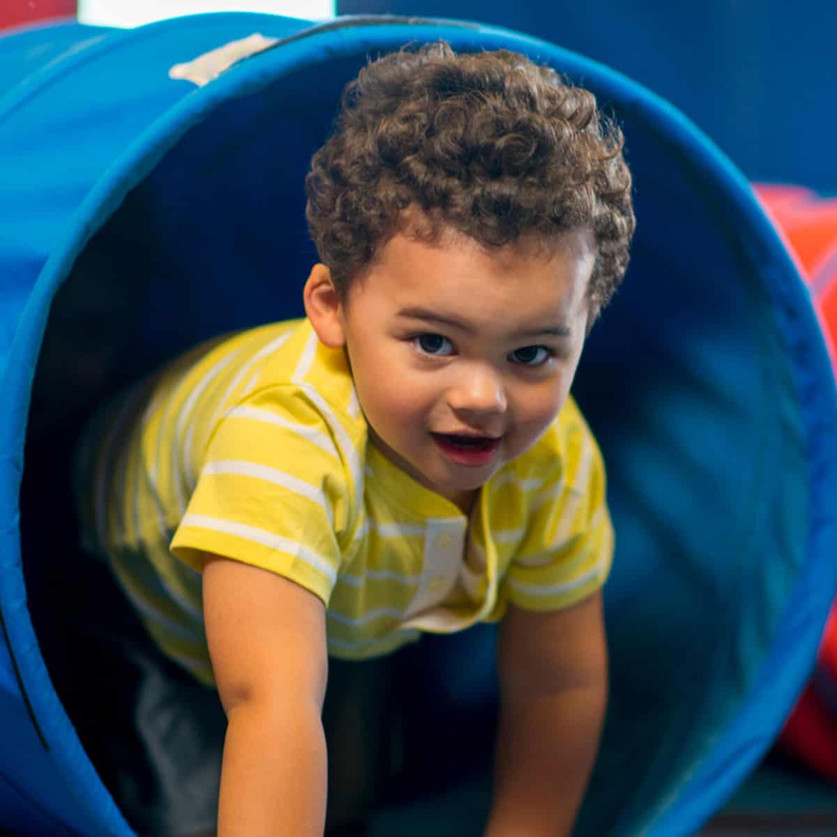 5 easy play tunnel games for toddlers