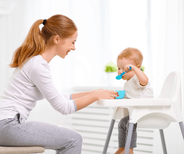 Aflați cum să învățați copilul să mestece cu aceste 5 sfaturi surprinzătoare! Vorbesc și despre problemele de mestecat la copii mici...'m also talking about chewing problems in toddlers...