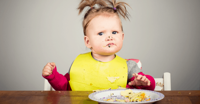 Get simple 9 month old baby food and table food ideas from a pediatric occupational therapist. This is a critical window of time for babies learning to eat. Learn how to maximize it. Includes 14 different 9 month old meal ideas! 