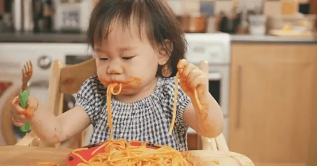 Learn what kids table manners your child "should" have and at what age.  Plus, when you should consider exceptions to some of the most popular kids table manners!