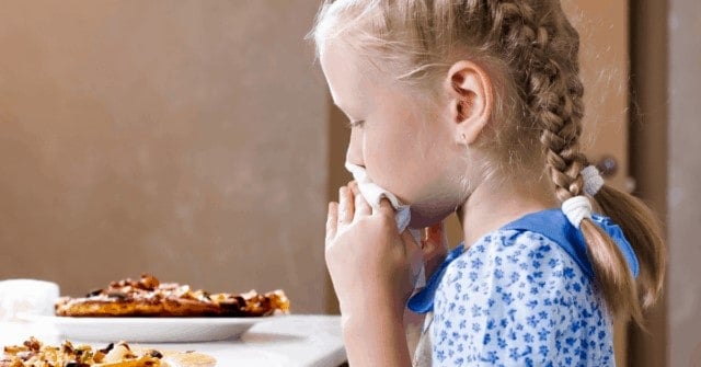 Learn what kids table manners your child "should" have and at what age.  Plus, when you should consider exceptions to some of the most popular kids table manners!