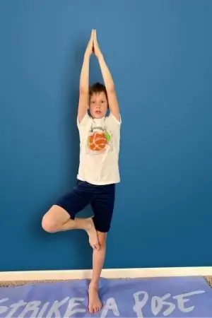 Get your hands on 7 yoga poses that are easy for kids but help them calm down whether their anxious, overstimulated, or have sensory issues. Easy to follow photos and descriptions for each calming yoga pose for kids.