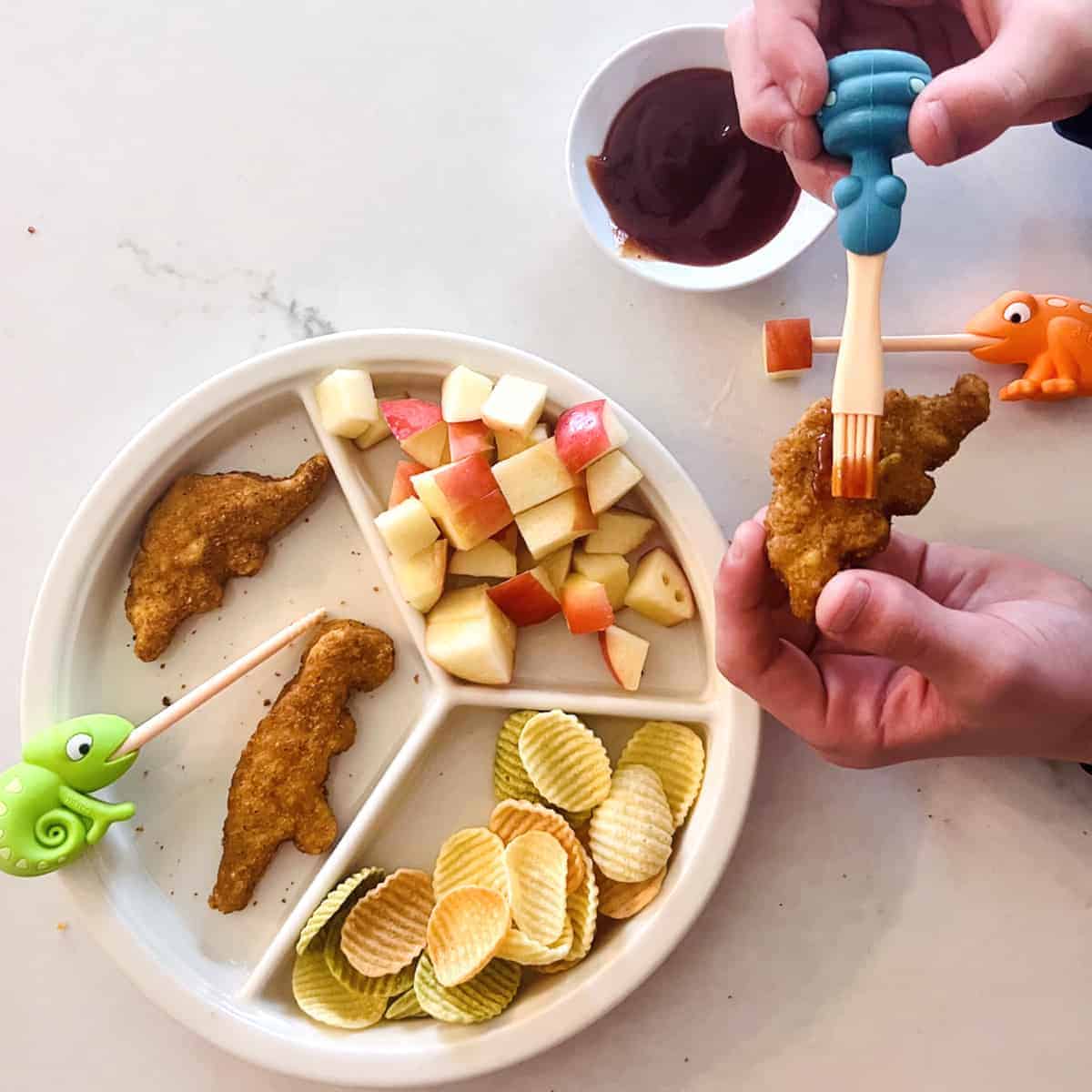 Dabbldoo Review: Fun Tools to Help Kids Eat New Foods