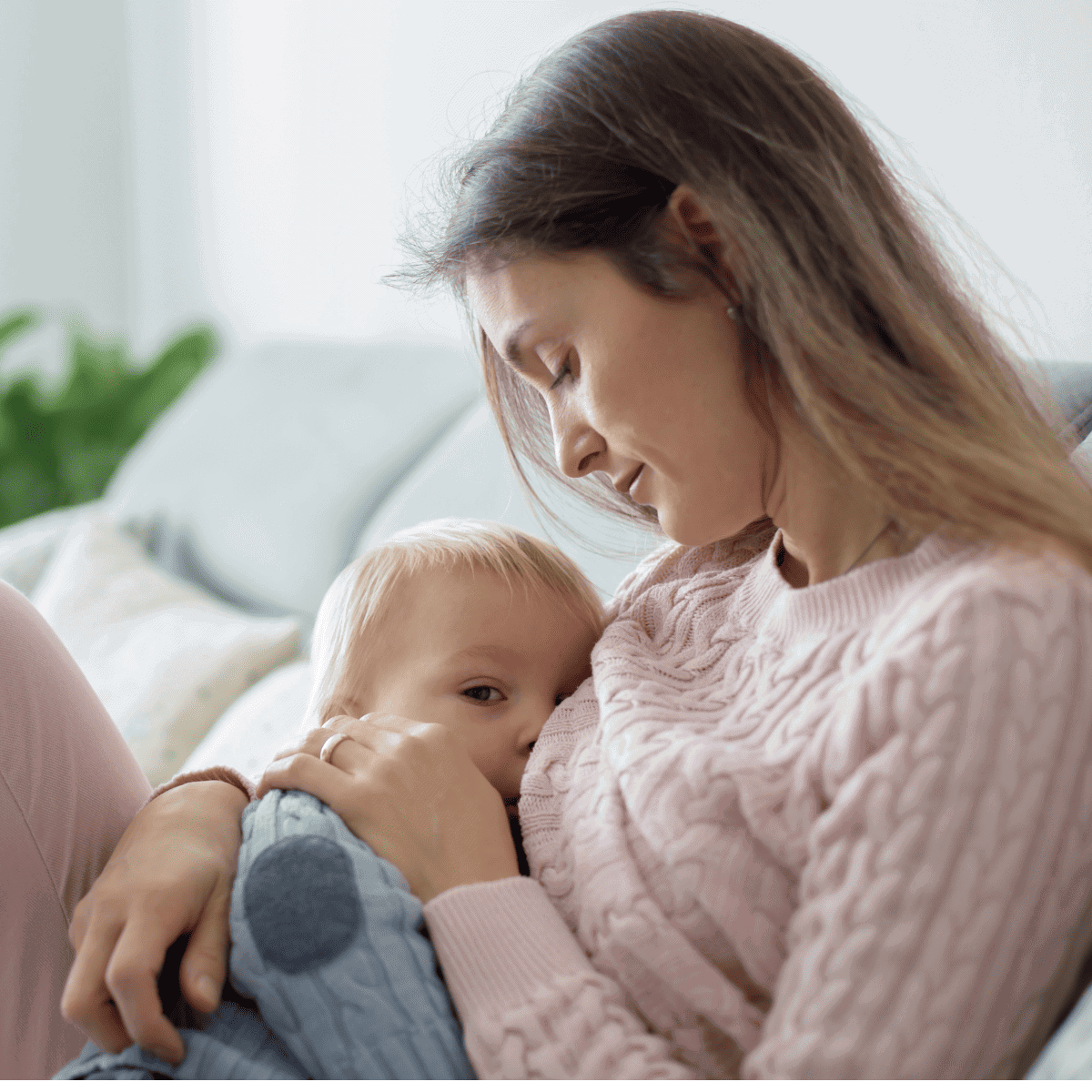 Learn how and when to wean off breast milk whether your baby is 1 year old, 15-months-old, or a toddler. OT and mom shares tricks for gently transitioning to milk, stopping nursing to sleep, and other weaning challenges.